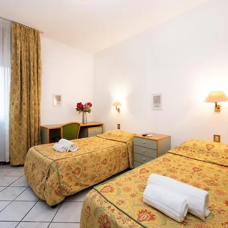 게스트하우스 Camelia Venice 3*