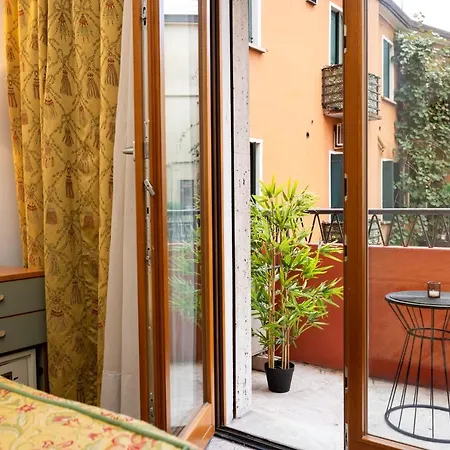 게스트하우스 Camelia Venice 3*