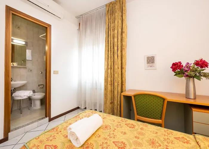 Pensionat Camelia Venice 3*